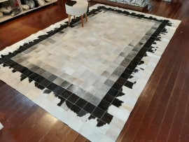 Tapete em Couro de Boi 3x3 deg cinza